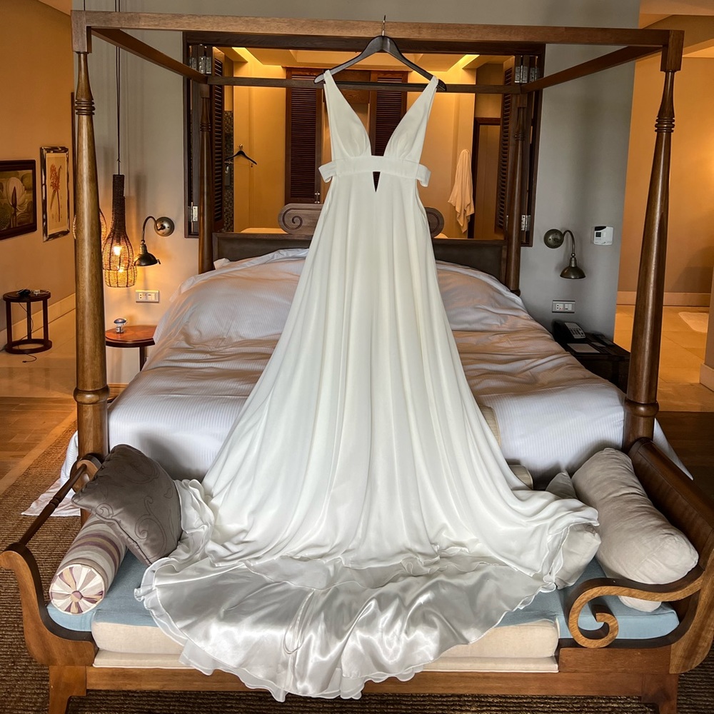 Wedding dress Lillian West